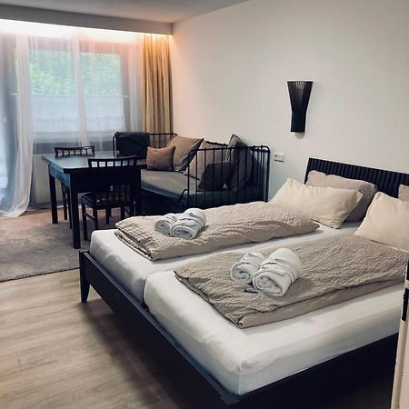Free Apartment - Ermstal Bad Urach Buitenkant foto