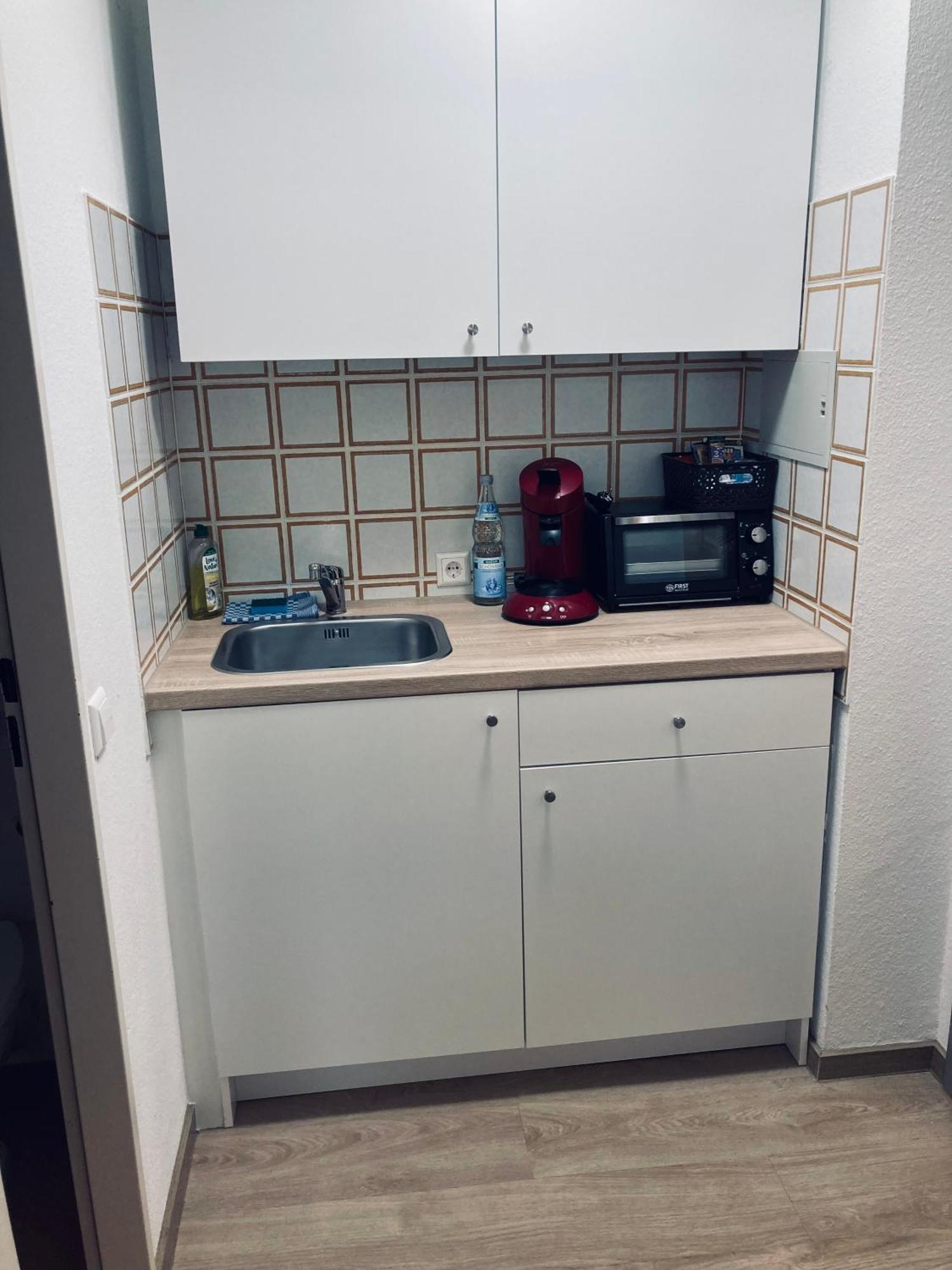 Free Apartment - Ermstal Bad Urach Buitenkant foto