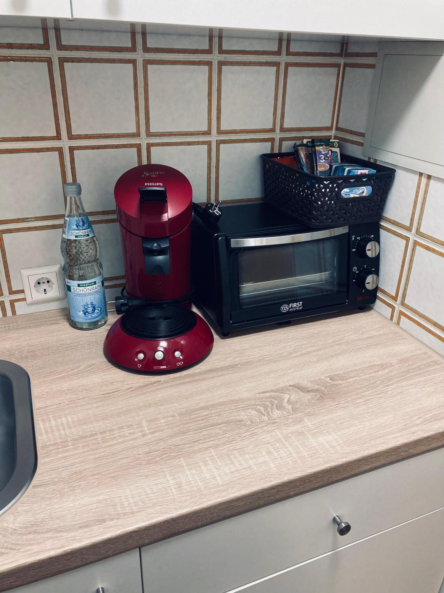 Free Apartment - Ermstal Bad Urach Buitenkant foto